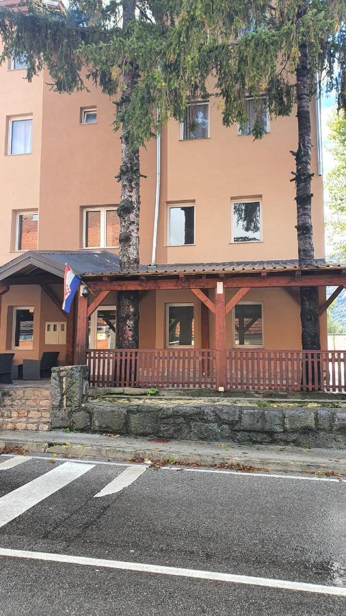 Villa Dijana Gračac Exterior foto